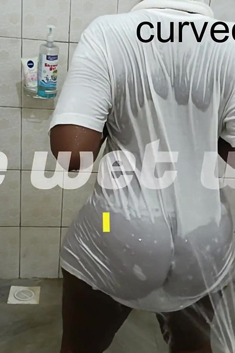 We Got Wet Twerked Sucked and Fucked: Bathroom Romance