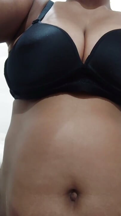 Indyjska praca ręczna w hindi WhatsApp hit #xnxx #xbox #xvideo #xvideos #sex #fuck #fuckingupfamily #stepmom #stepsister