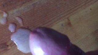 Huuuuuge Cumshot on table slomo