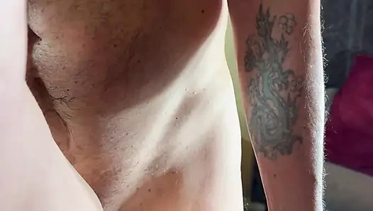 I love making Daddy shoot a big load on my pretty feet