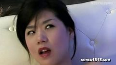 Koreaans meisje uit Gangnam is een schoffel