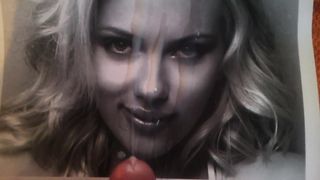 Wytryski hołd dla Scarlett Johansson - zel132