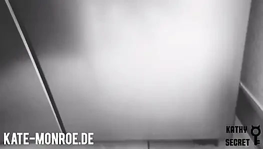 Erfülle die Aufgaben deiner GODDESS Kate Monroe / Cage/Sklave /Domina