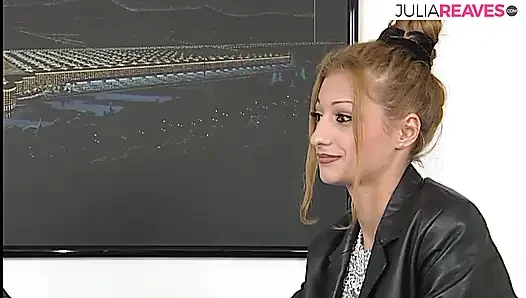 Tante sange ini lagi asik ngentot sama cowok berotot