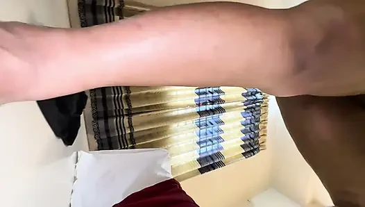 Güzel iri güzel kadın 180 cm uzun boylu büyük sarkık memeler ve tombul götlü Arap Müslüman kız