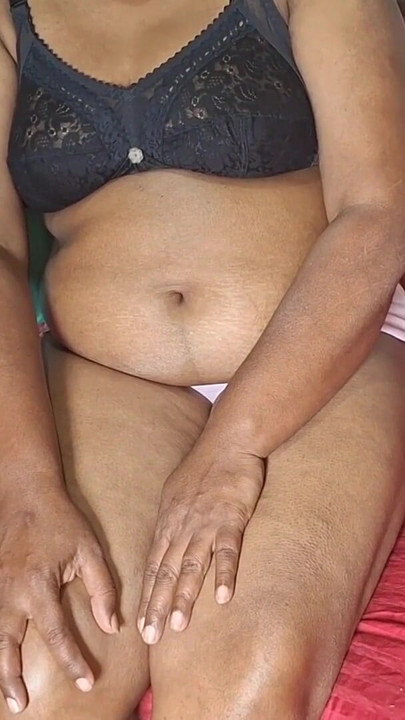 Desi Tamil Hottest milf soft romantic video | Clip 2
