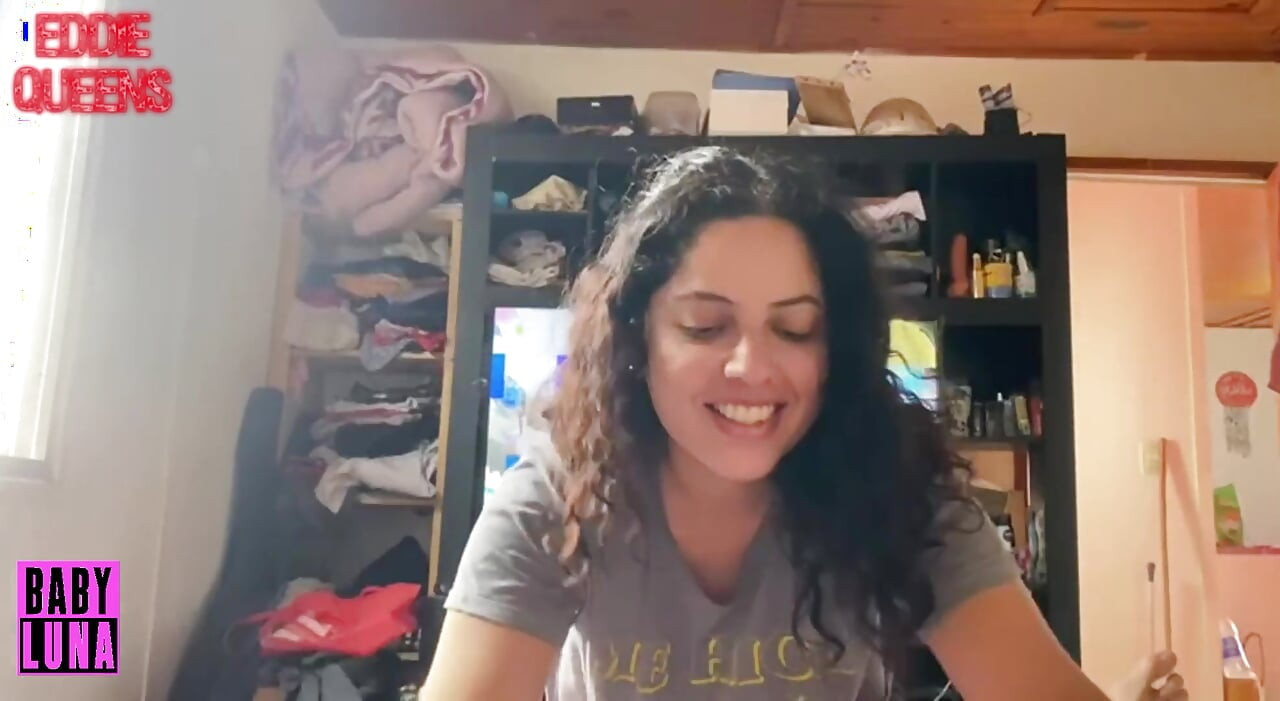 Puta arjentina Babyluna939 mera lnd choosti hai mujhe apne stnon ke sath tab tak hathon se chudaee deti hai jab tak ki main doodh se bahar nahin nikal jati aur