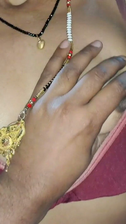 Indian Bhabhi sucking Brother in law big dick till cum in her mouth yummy ! | Clip 1