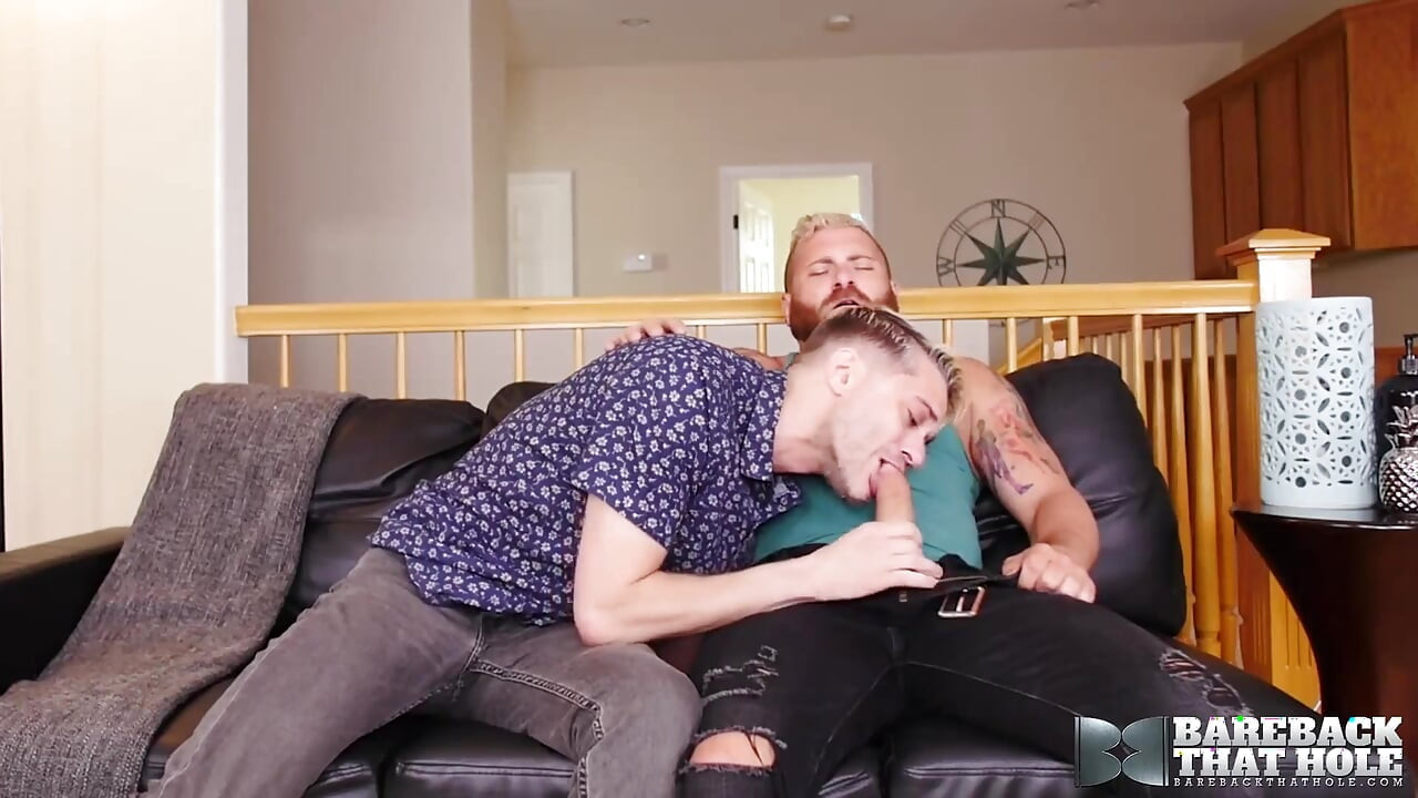 Barebackthathole Homosexuals Riley Mitchel and Sherman Maus Bareback After Blowjob