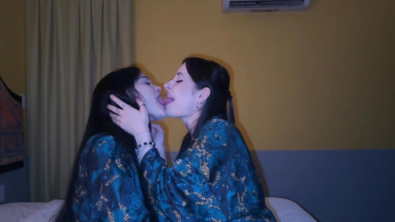 LESBOSUUDELMA JA ORGASMIKOKOELMA
