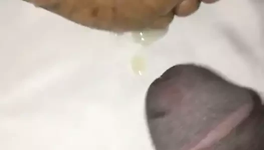 Cum üzerinde milf ayaklar