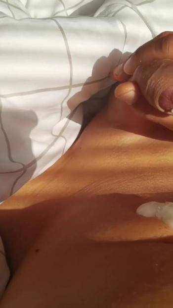 Must-see trenutak iz "Straight Or Gay You Know Morning Cum Is The Best"