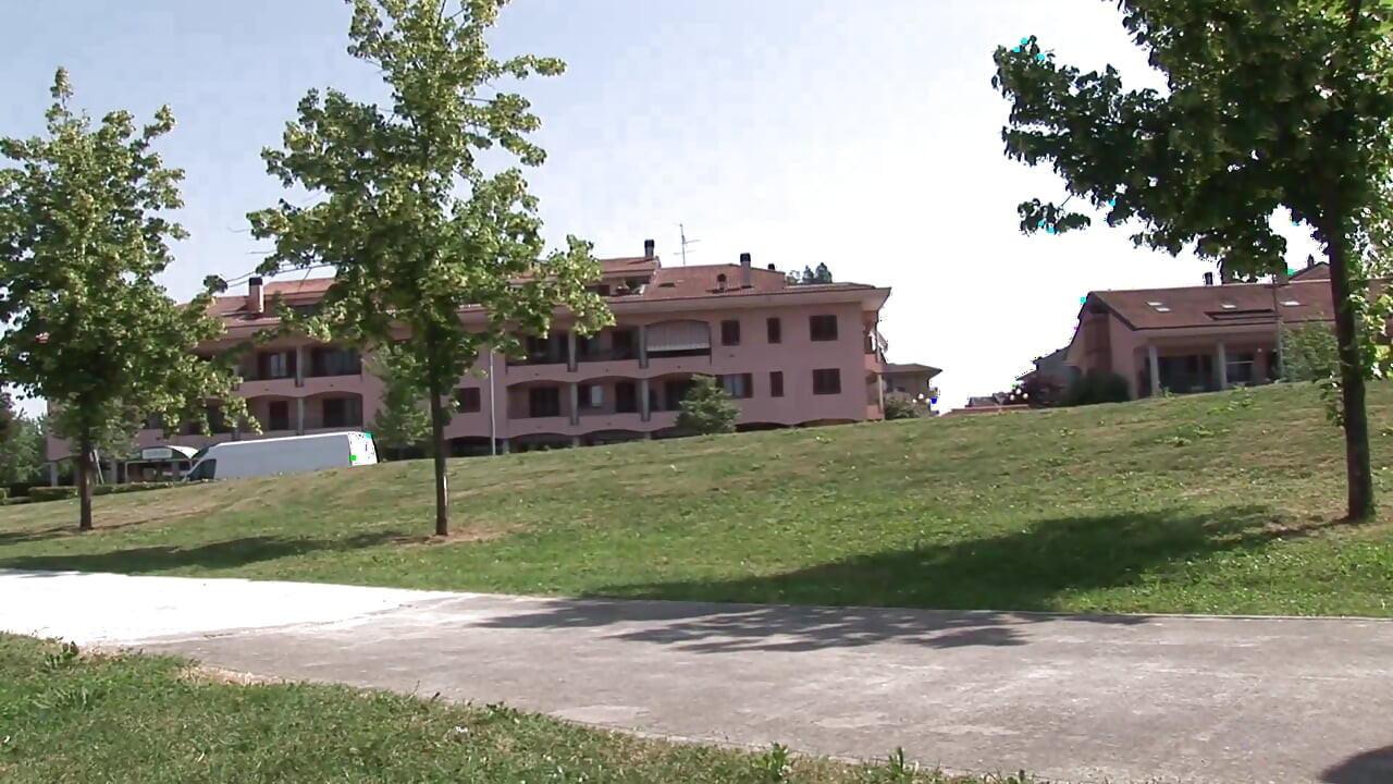 Une MILF blonde coquine à peine baisée