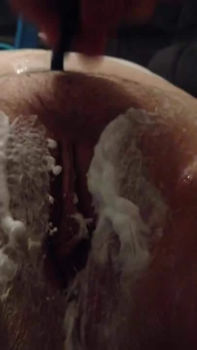 Shaving pussy