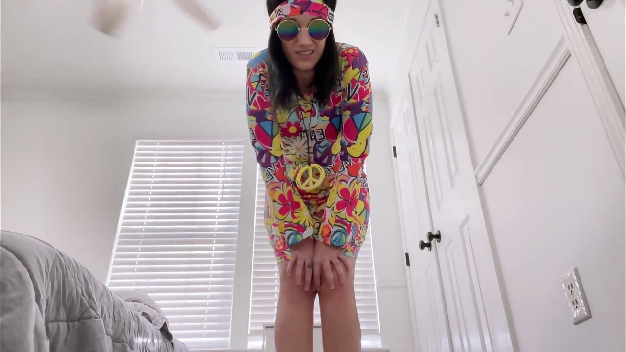 Devyn's Groovy '60s Giantess Fantasy 4K POV Tiny Surrender Awaits!