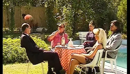 Alman Kapılarının Arkasında Özenle Siktir Edilir - Tam Film