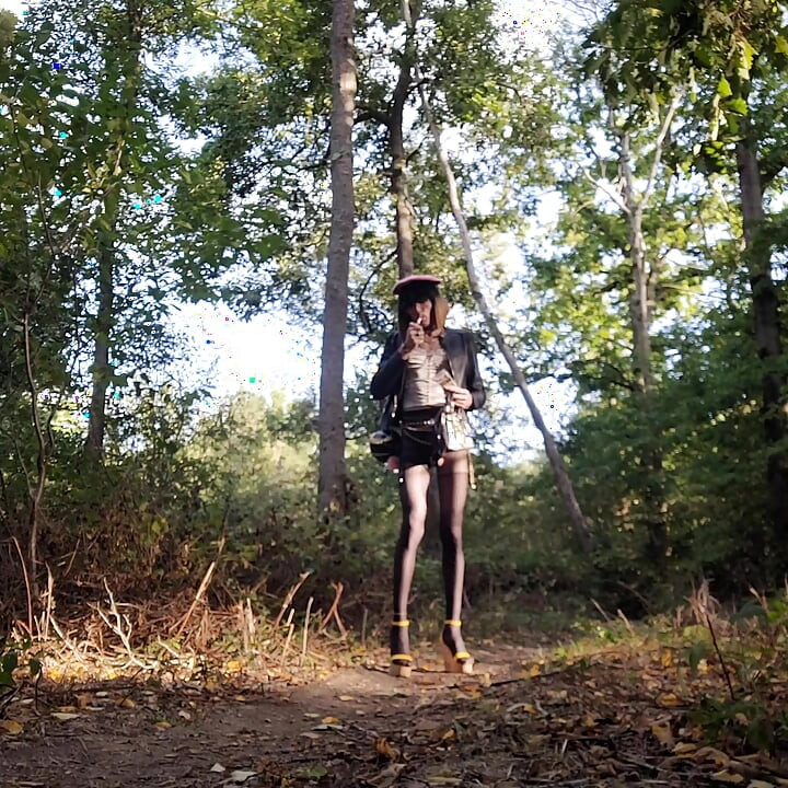 Exhibit P🚗U B L I C en Pute on a Parking Lot in the Forest, at La Faisanderie 91. Fanciful Tights, Thong [4sep25] Meet CoKiiNE! VaneSsaBiTCHx
