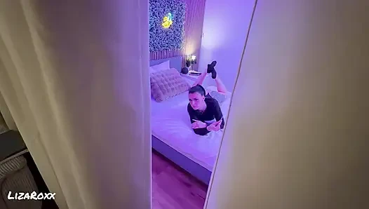 Beni sigara içerken yakaladı... Özensiz bir oral sekse dönüştü bakış açısı