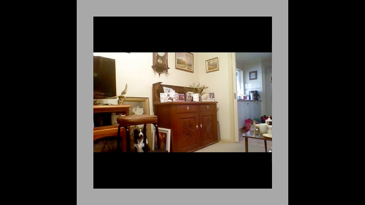 Předvádím se v salonku