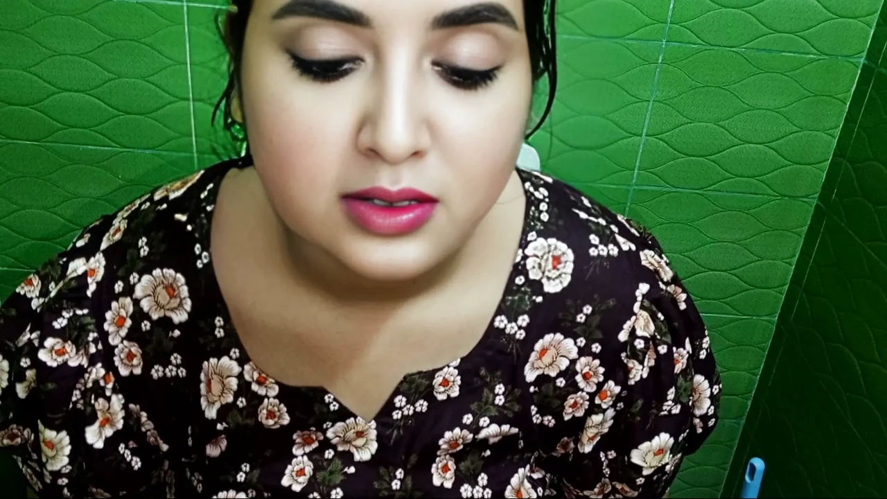 Toilet e Nadiya Bhabi ke Raji Kore Bedroom e Doggy Style Chudlam