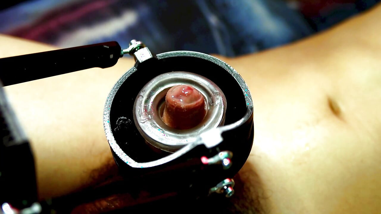 Training my dick again. Jerk off machine.
