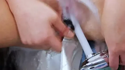 Мастурбация на раковине