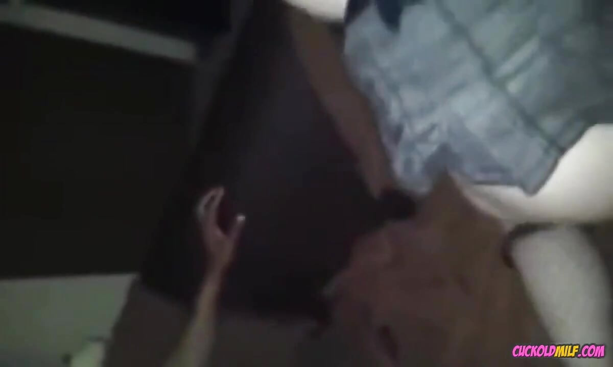 Cuckold milf - cuckold milf We hebben alles te maken met cuckold-spel. Mijn vrienden en ik zijn hardcore swingers en zouden graag nieuw willen ontmoeten