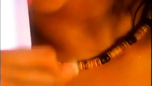 Lezbiyen genç sürtükler amcıklarını yalıyor