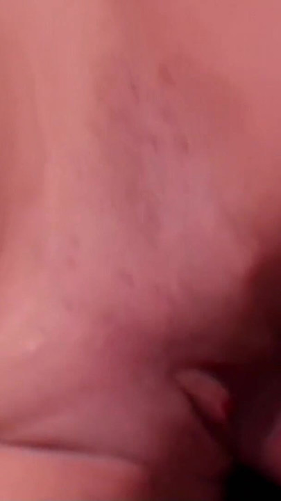 Moment memorabil de la "Cuplu real cu roșcată cu clitoris mare iubita a făcut o înregistrare sexuală dură de amatori când sunt singuri acasă"
