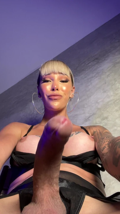 how is my cock to u? alissansara wants to play with u!