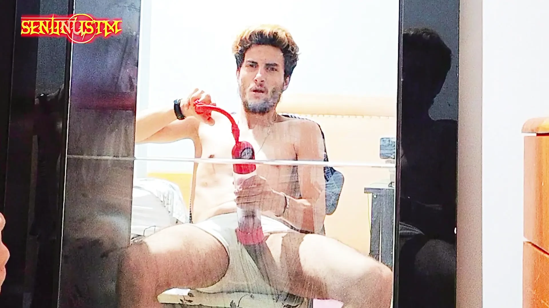 Baywatch порно бейнелері