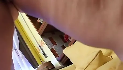 Amatör şişman kız dildoyla amını sıvazlıyor