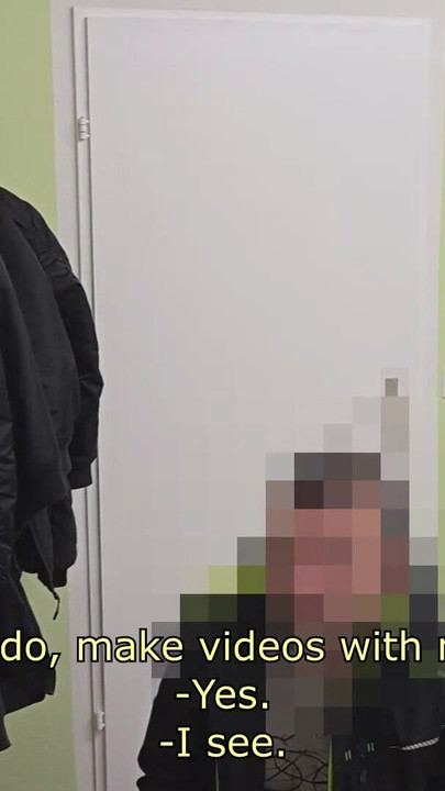 Emotivni trenutak iz "Oženjeni instalater-radnik prihvaća moju ponudu i dopušta mi da mu popušim"