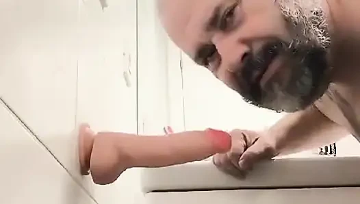 Duvardaki Dildo
