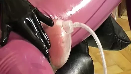 Pumped pussy in latex - part 1