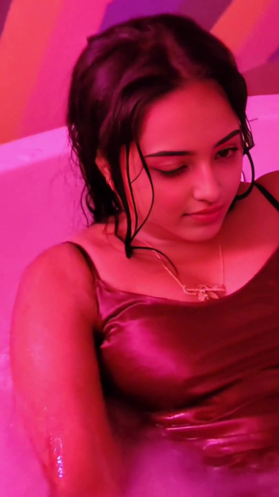 Birthday Surprise for Girlfriend, Sex in Jacuzzi Full Hindi Video | Clip 1