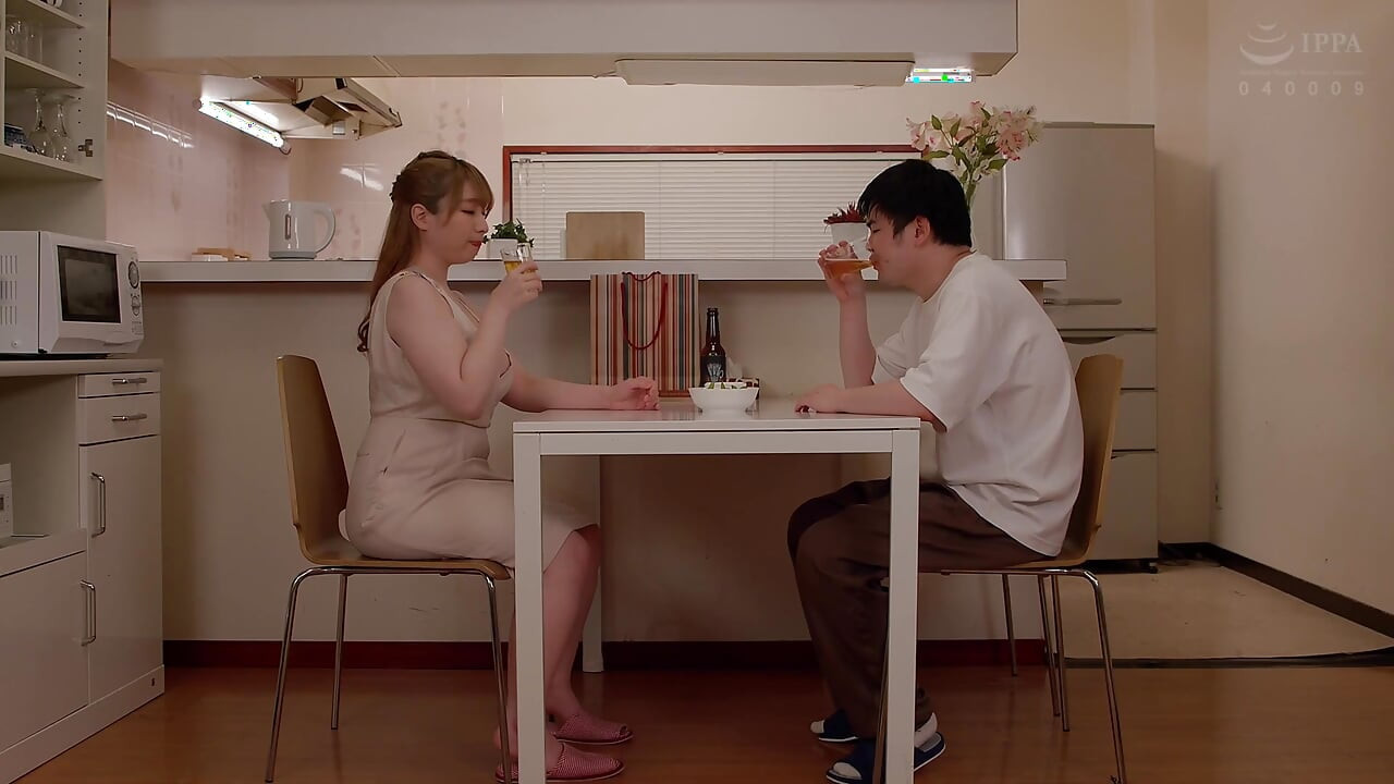 ちなみ - ごめん...最も妊娠可能な日に継父と関係を持たれ...