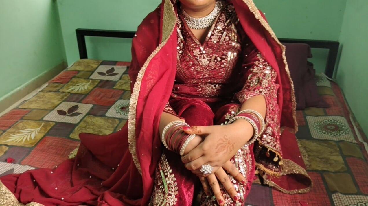 Desi Indian suhagraat sex video MMS, Beautiful indian bride first night Sex hindi Xxxx
