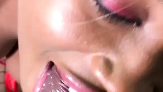 Si seksi nina rivera lagi asik mainin memeknya dan nyepong kontol don whoe di bawah pohon natal