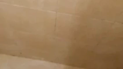 Bulgar handjob 6 (duş altında)