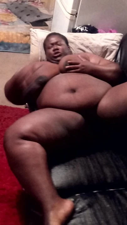 Using my roll on to massage my pussy wall and sucking myself