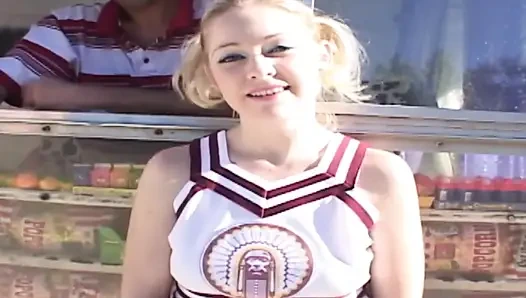 Kinky Babes Scene-2_sexy Big-bootied Teen Enjoys the Ice Cream Man's Cock