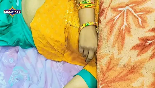 Настоящий бхабхи дези Деревни первый секс со своим сводным братом на хинди видео. Бхабхи дези Деревни XXX видео.