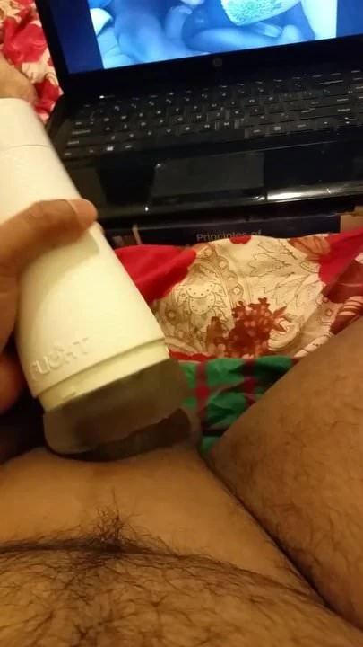 Jacking off with a fleshlight