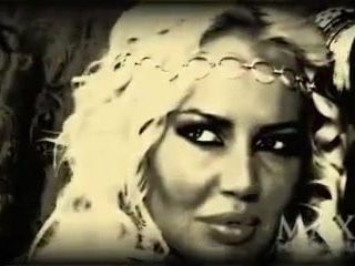 Dewi blonde Rusia berbogel di harem!!