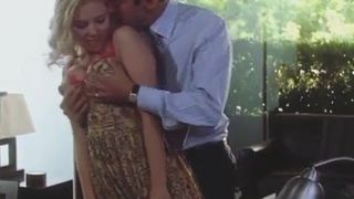 Scarlett Johansson romance in office 1