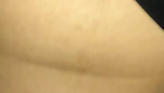 Mengencangkan vagina dengan lembut dan hati-hati untuk menghindari creampie yang tidak disengaja. saya tahu betapa nikmatnya vagina saya tanpa kondom.