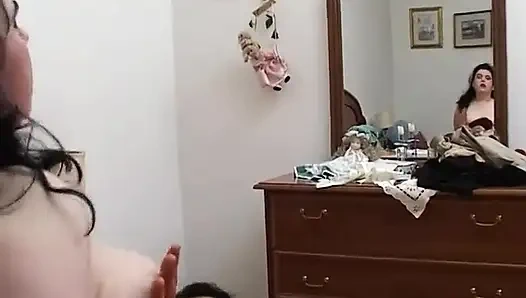 Amateur fat woman has sudden craving for cock