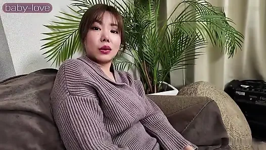 Cewek cantik hawaii dengan kulit kecokelatan ini mencoba pertama kalinya, tubuh berciuman berjemur gemetar saat kontolnya sampai crot di dalam
