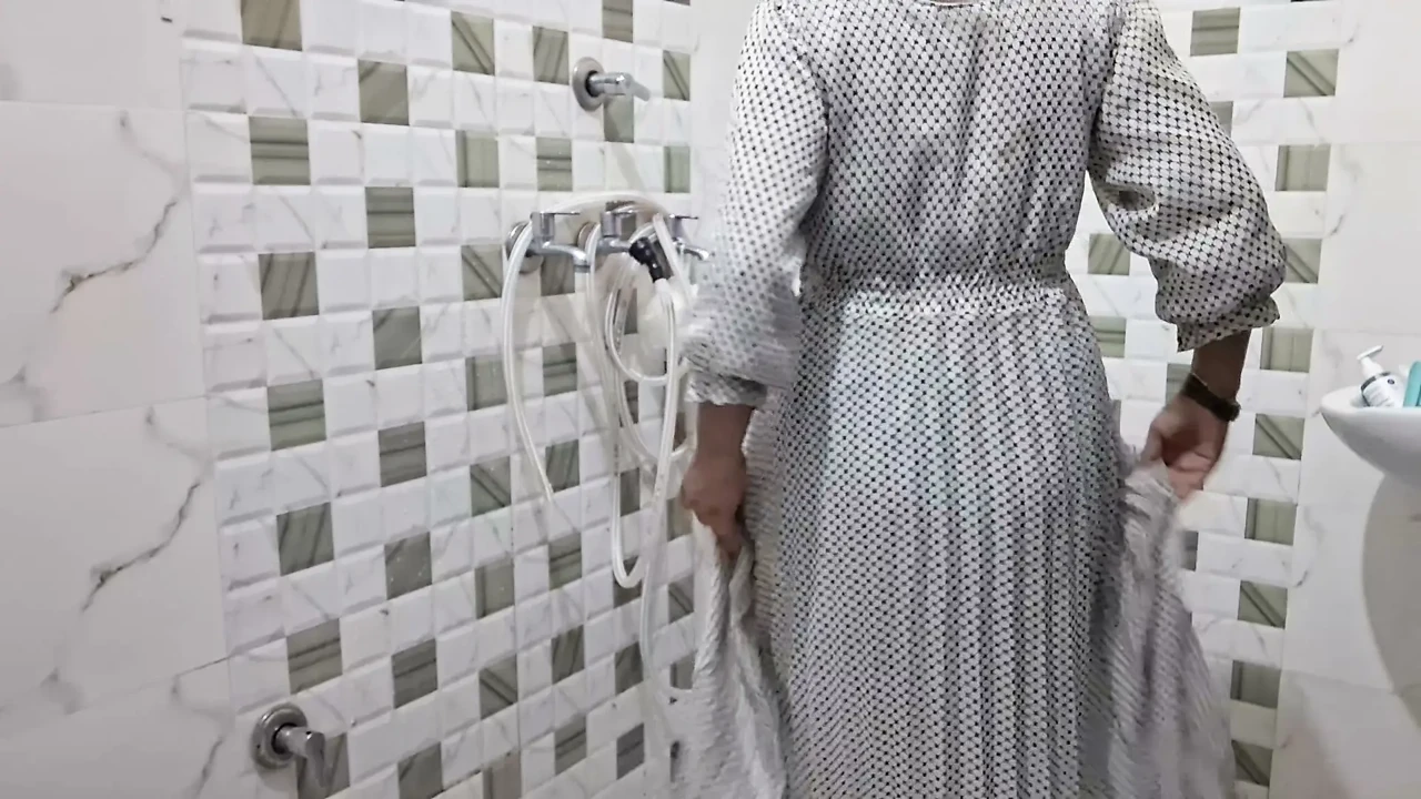 Sister-in-law fucked naked in the bathroom